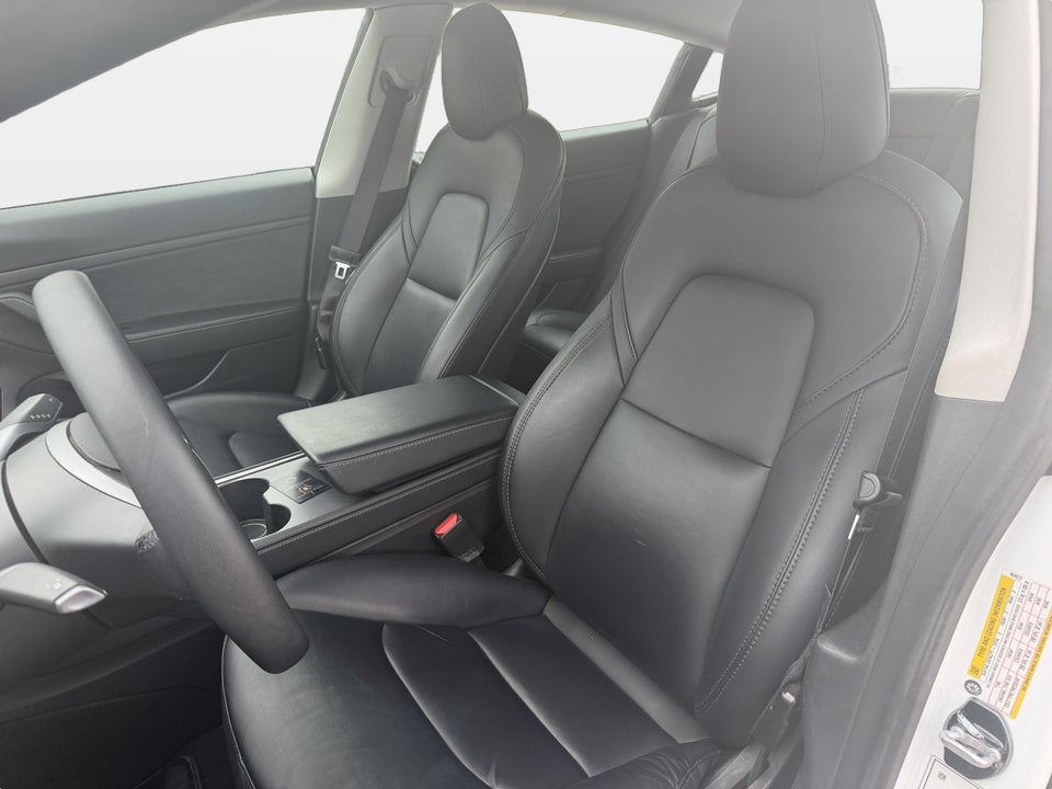 Tesla Model 3 Standard Range+ RWD 4d