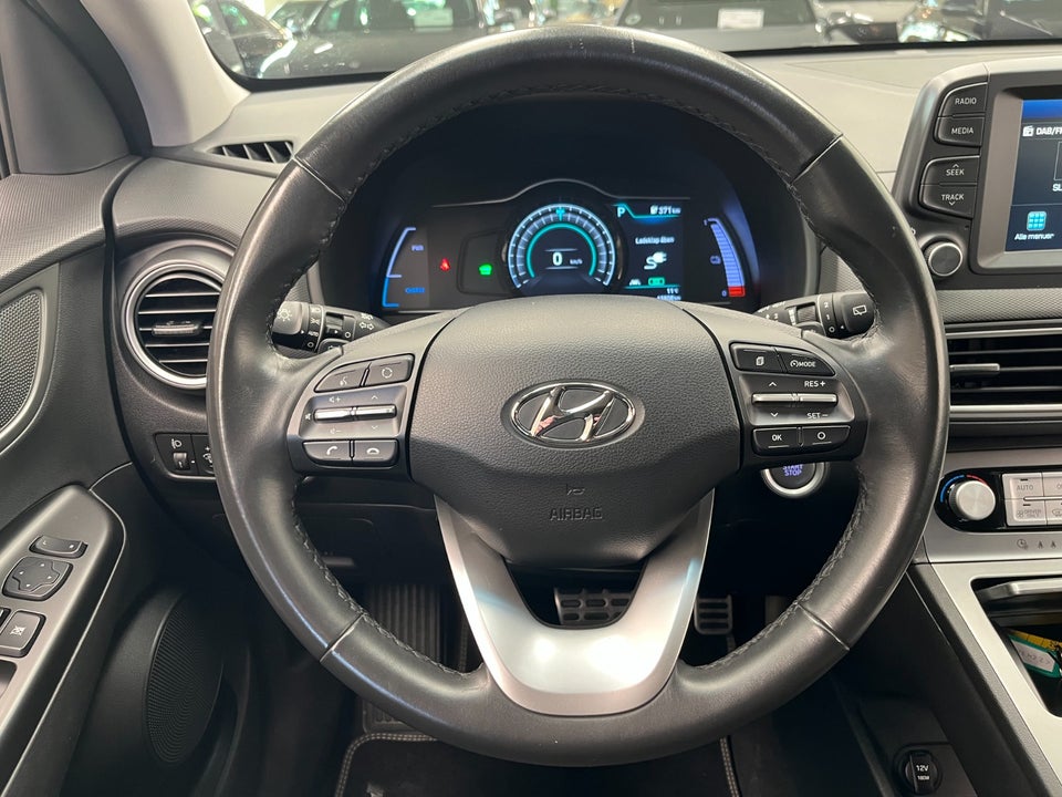 Hyundai Kona 64 EV Essential 5d