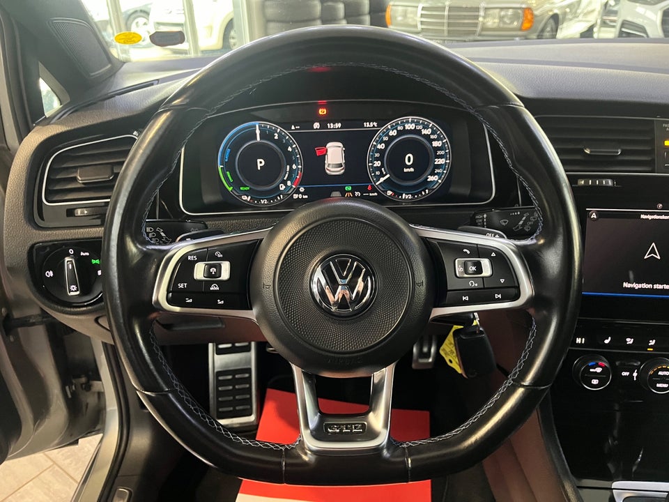VW Golf VII 1,4 GTE DSG 5d