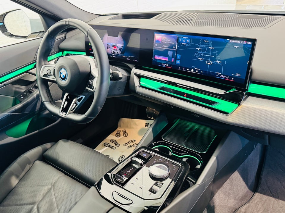 BMW i5 eDrive40 M-Sport 4d