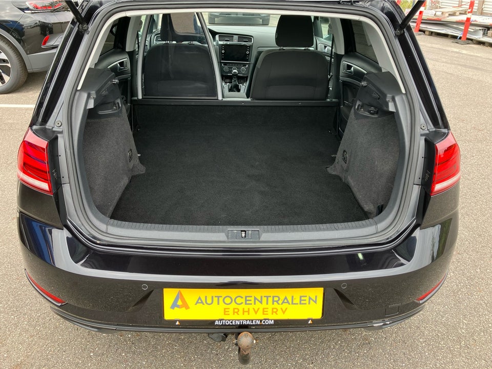 VW Golf VII 1,6 TDi 115 Comfortline Van 5d