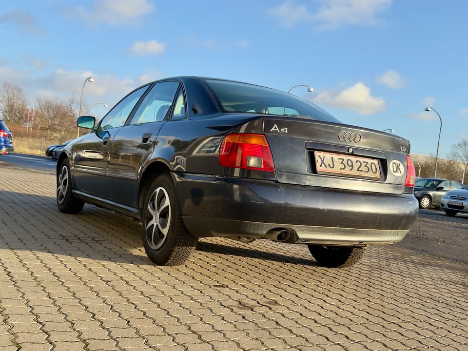 Audi A4 1,8  4d