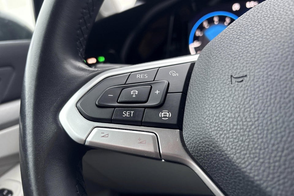 VW Golf VIII 1,5 TSi 130 Life Variant 5d