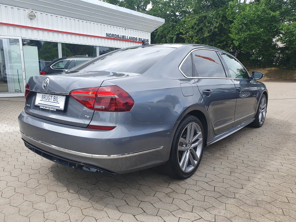 VW Passat 1,8 TSi 180 R-line DSG 4d