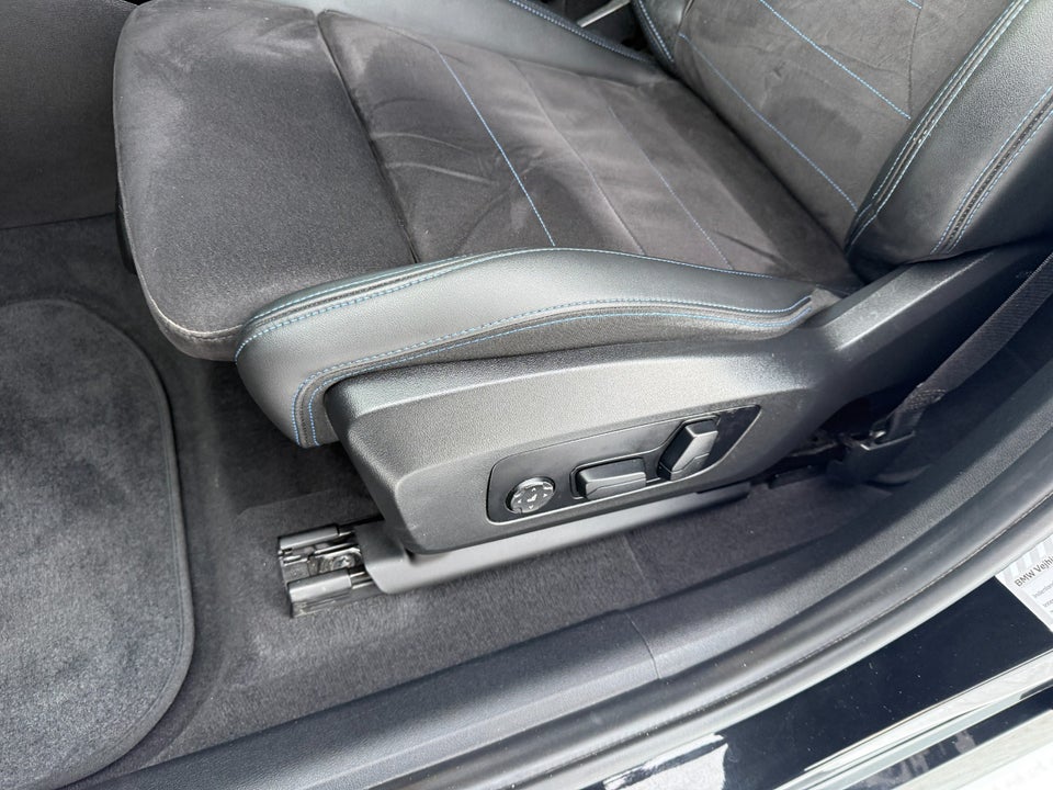 BMW iX1 xDrive30 Fully Charged M-Sport 5d