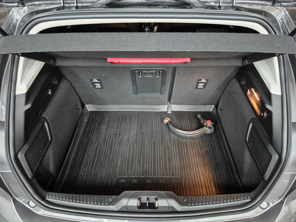 Ford Focus 1,0 EcoBoost Active aut. 5d