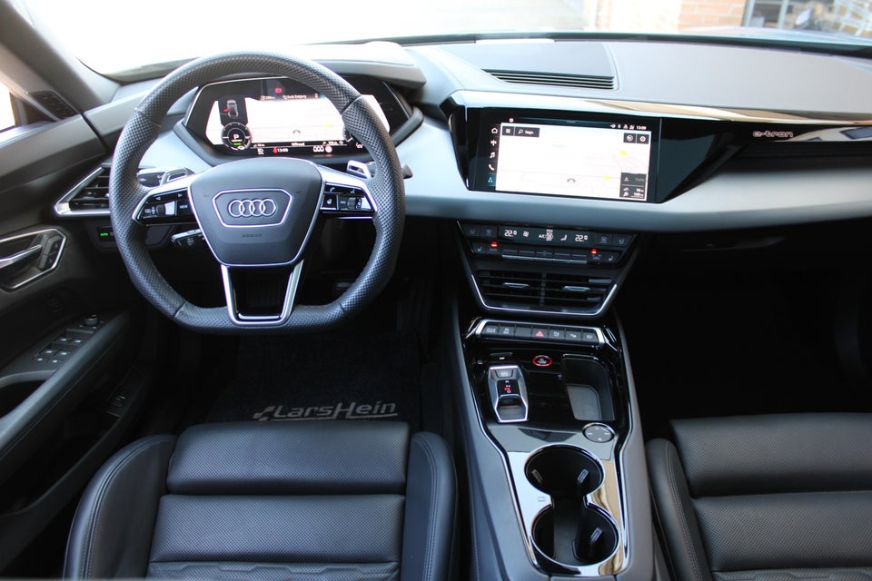 Audi e-tron GT quattro 4d