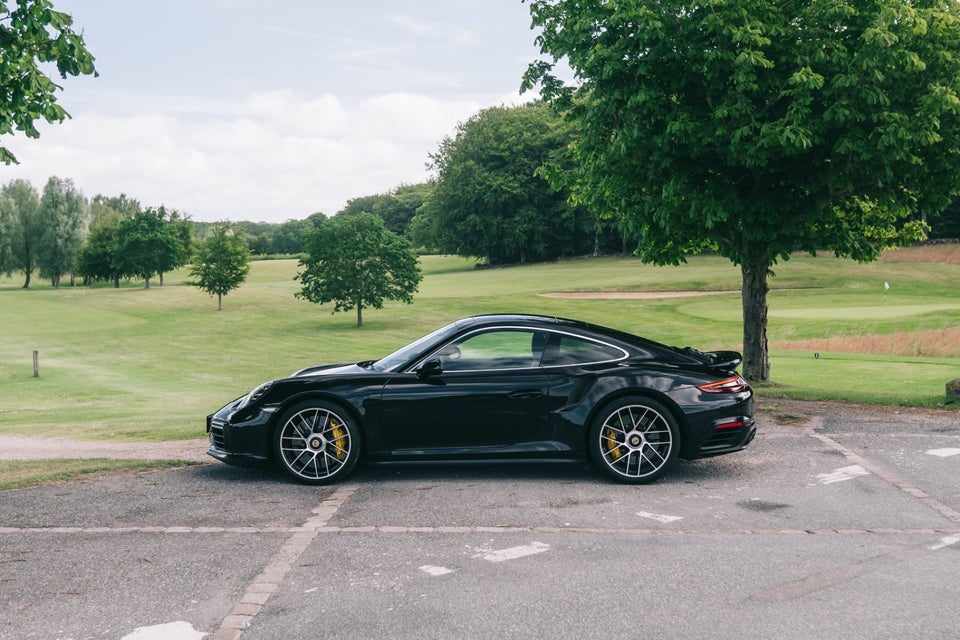 Porsche 911 Turbo S 3,8 Coupé PDK 2d