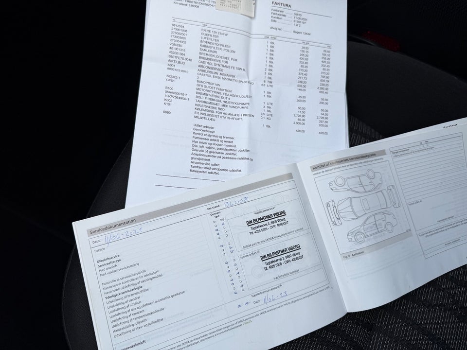 Skoda Octavia 1,6 TDi 105 Elegance DSG 5d