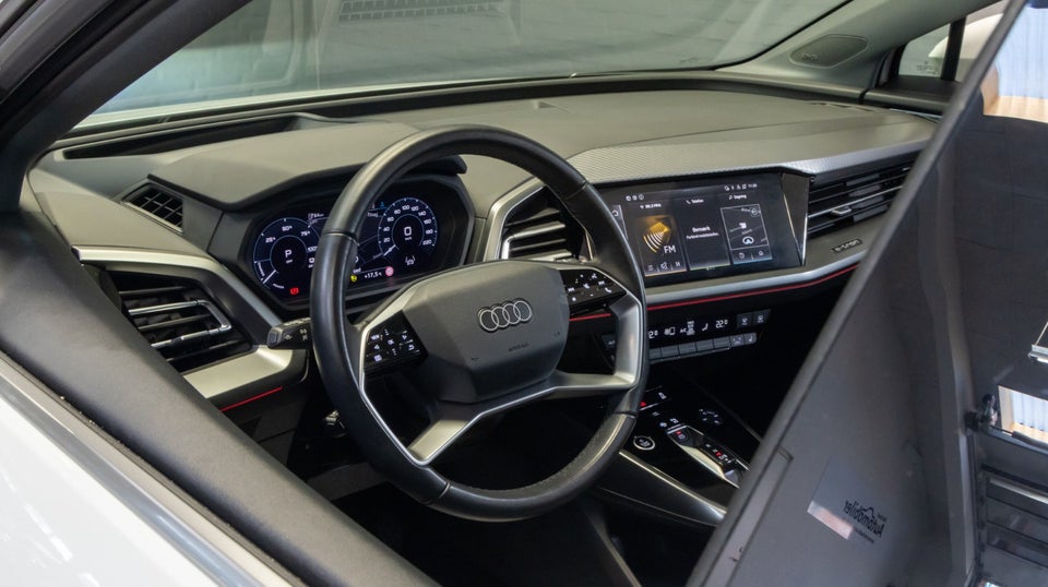 Audi Q4 e-tron 40 S-line 5d
