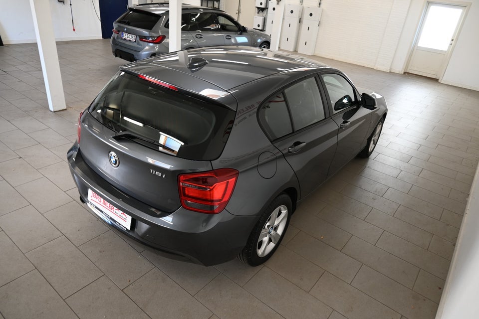 BMW 118i 1,6 Sport Line aut. 5d