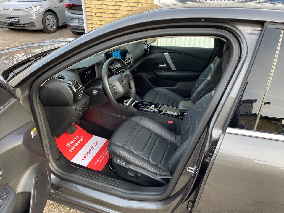 Citroën ë-C4 X 50 Shine 4d