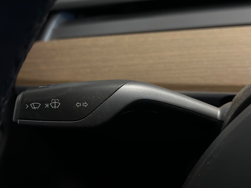 Tesla Model 3 Long Range AWD 4d