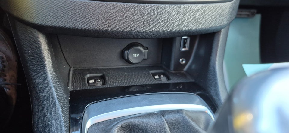 Peugeot 308 1,6 BlueHDi 120 Active SW 5d