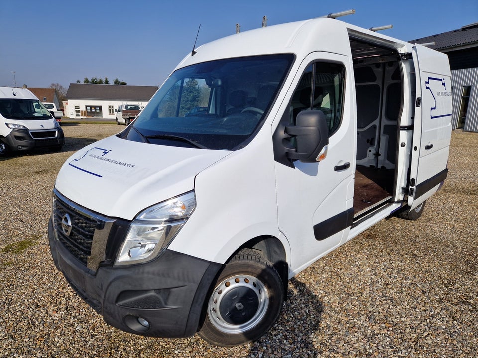 Nissan NV400 2,3 dCi 150 L2H2 Kassevogn
