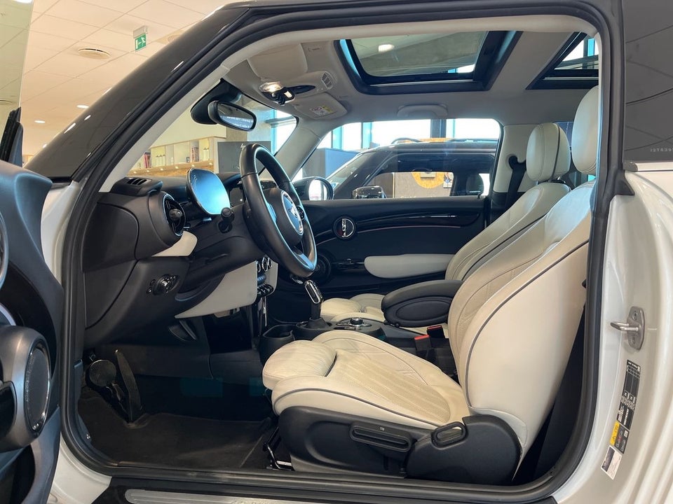 MINI Cooper SE Edition Premium Plus 3d