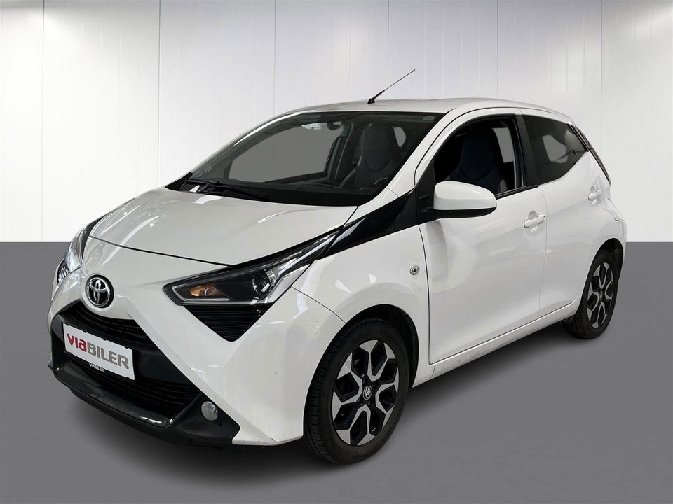 Toyota Aygo 1,0 VVT-i x-press 5d