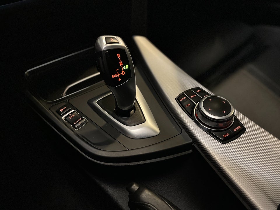 BMW 320d 2,0 Touring M-Sport aut. 5d