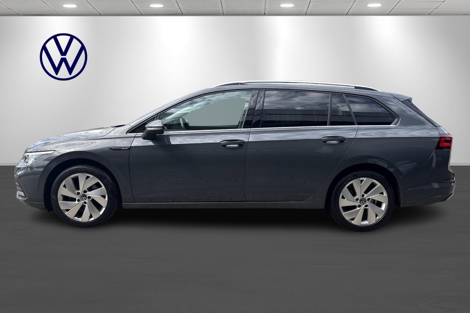 VW Golf VIII 1,5 eTSi 150 Style Variant DSG 5d