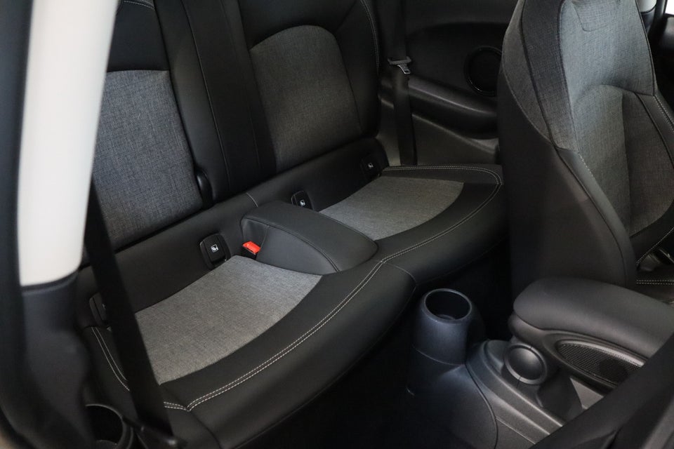 MINI Cooper SE Classic Trim 3d