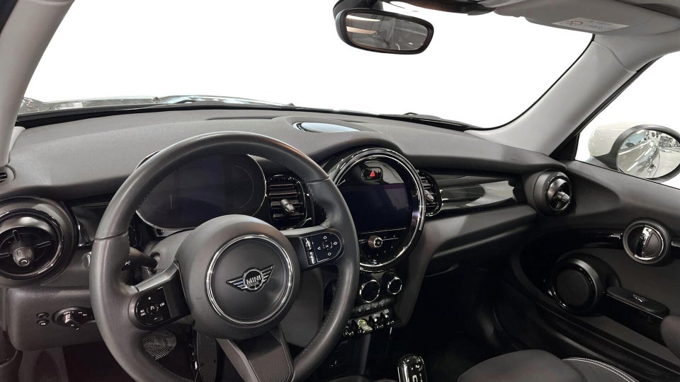 MINI Cooper SE Essential 3d