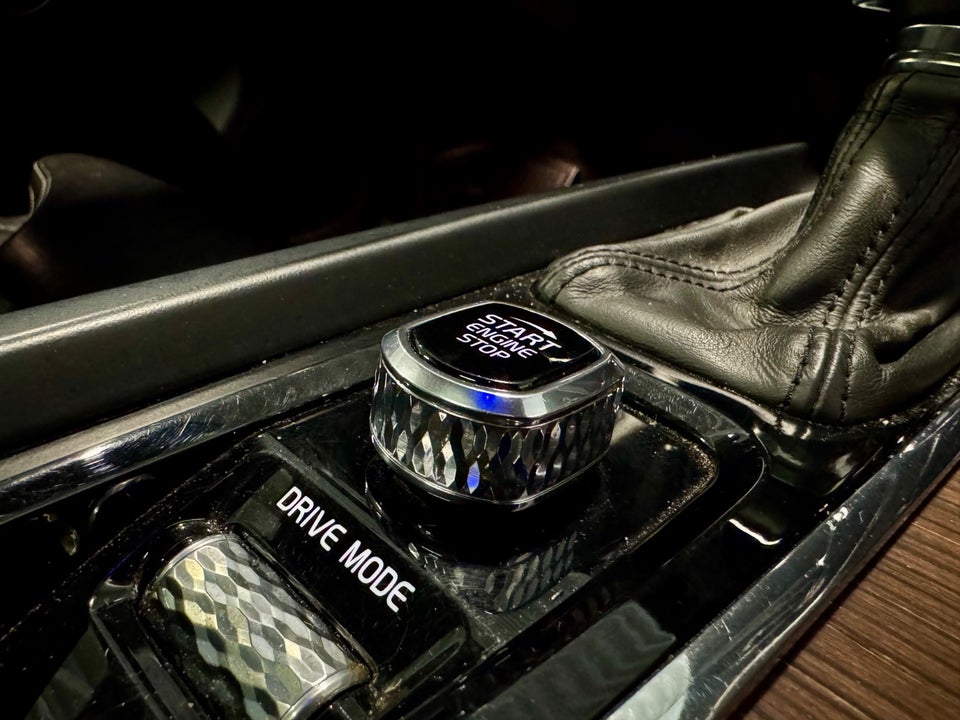 Volvo XC60 2,0 D4 200 Inscription aut. 5d