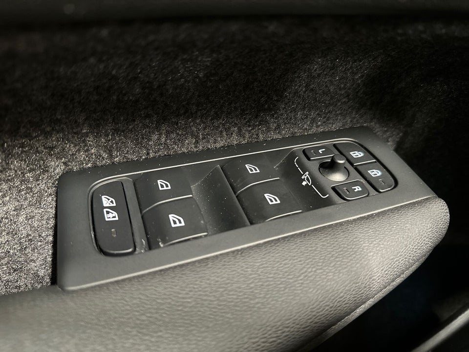 Volvo EX40 Extended Range Core 5d