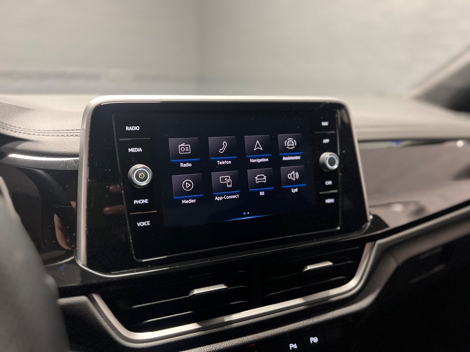 VW T-Roc 1,5 TSi 150 R-line+ DSG 5d