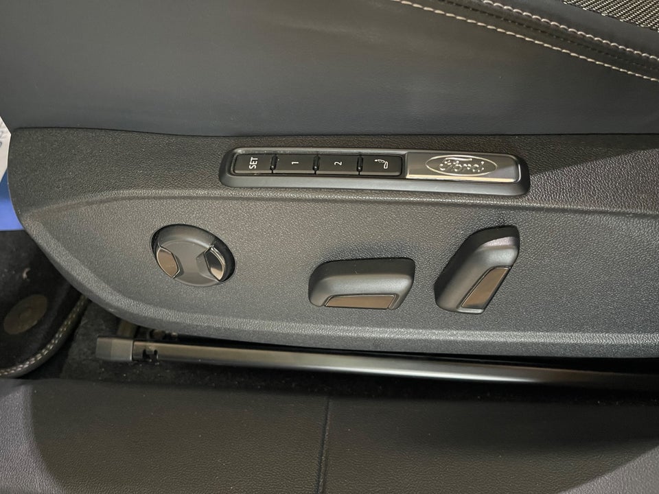 Ford Explorer 82 Select Extended Range 5d