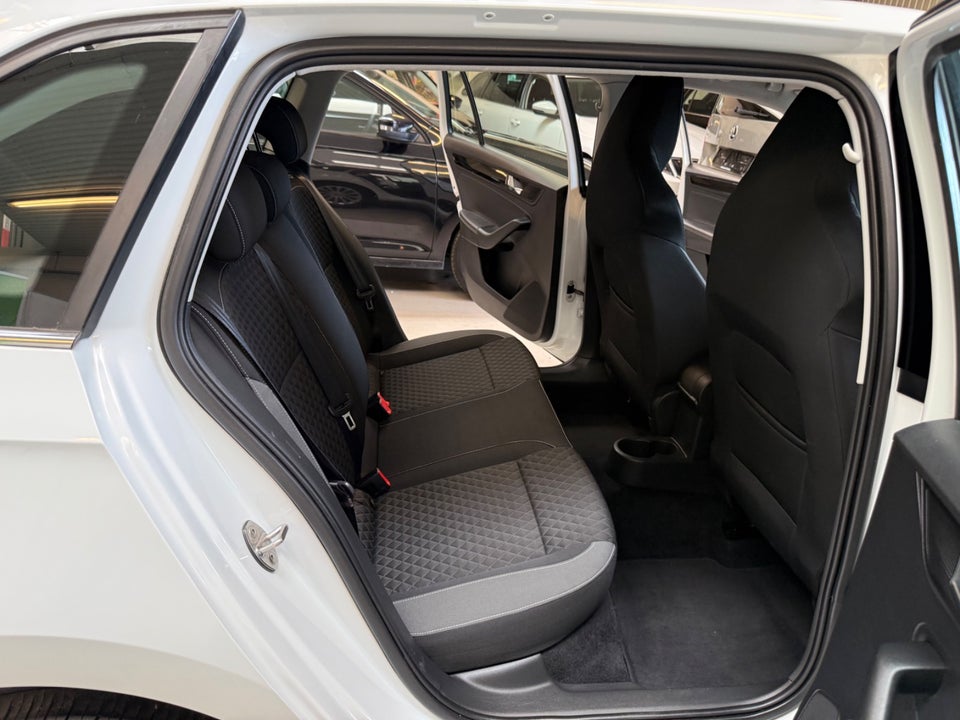 Skoda Rapid 1,4 TSi 125 Ambition Spaceback DSG 5d