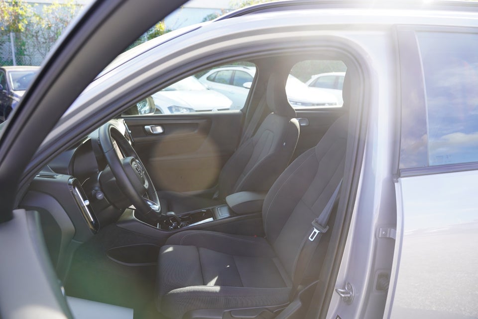 Volvo XC40 P6 ReCharge Core 5d