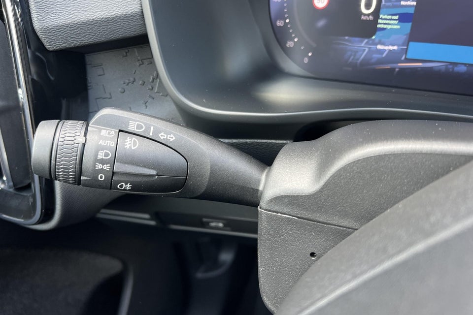 Volvo EX40 Extended Range Plus 5d