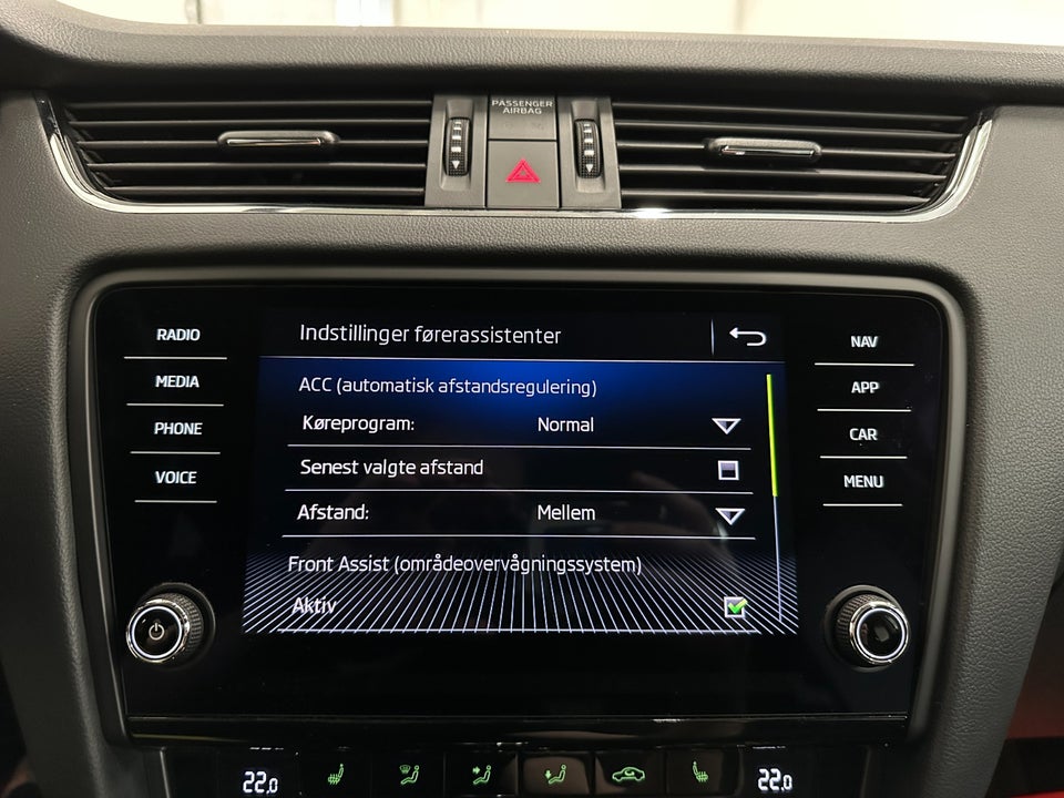 Skoda Octavia 2,0 TDi 150 Celebration Combi DSG 5d