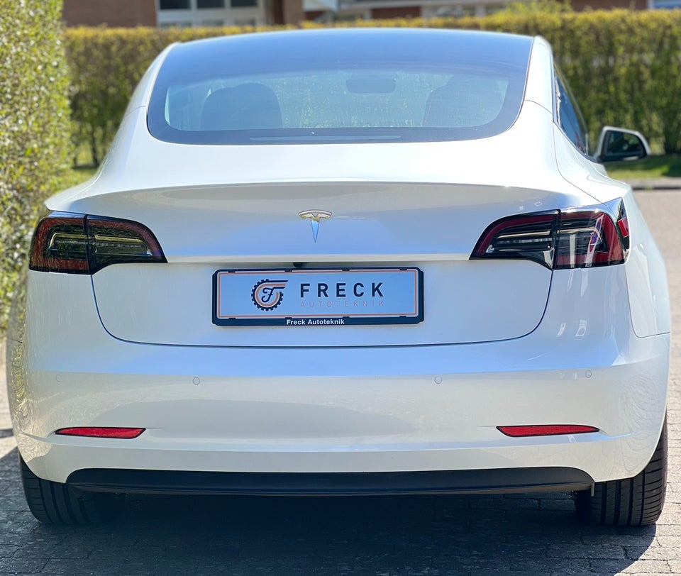 Tesla Model 3 Long Range AWD 4d