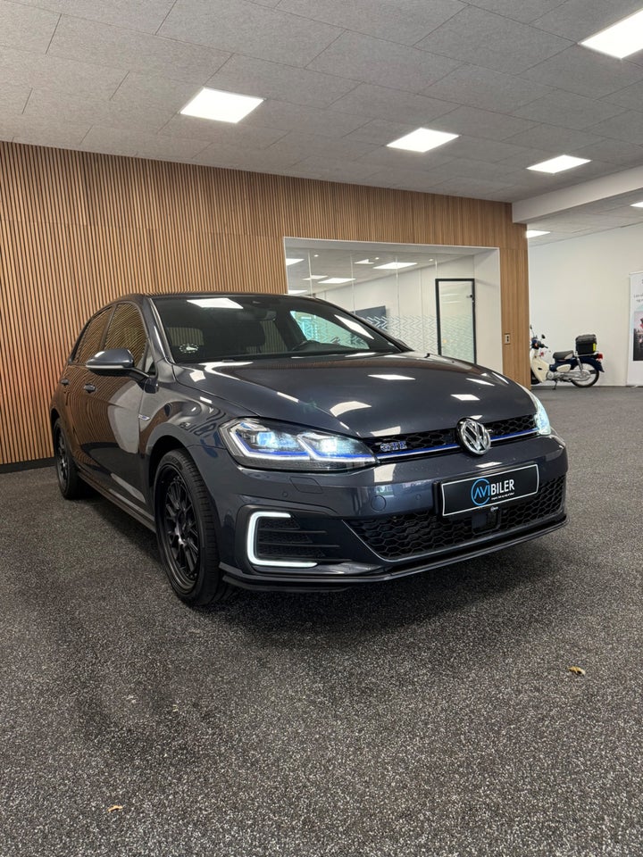 VW Golf VII 1,4 GTE DSG 5d
