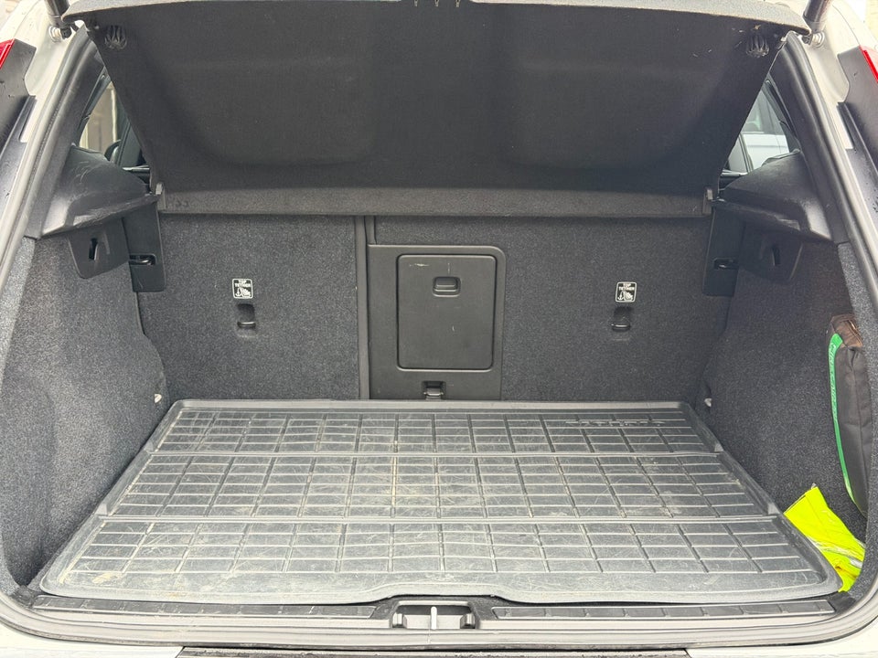 Volvo XC40 ReCharge Extended Range Core 5d