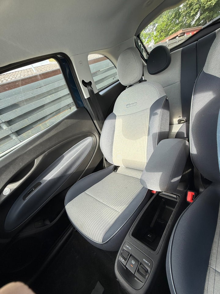 Fiat 500e 42 Icon 3d