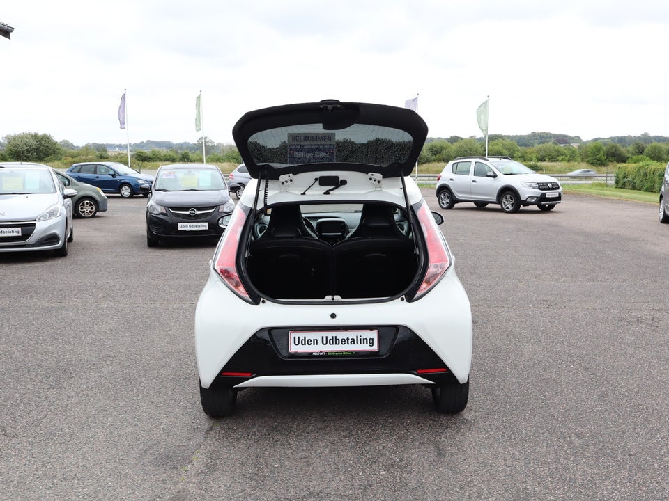 Toyota Aygo 1,0 VVT-i x-clusiv 5d