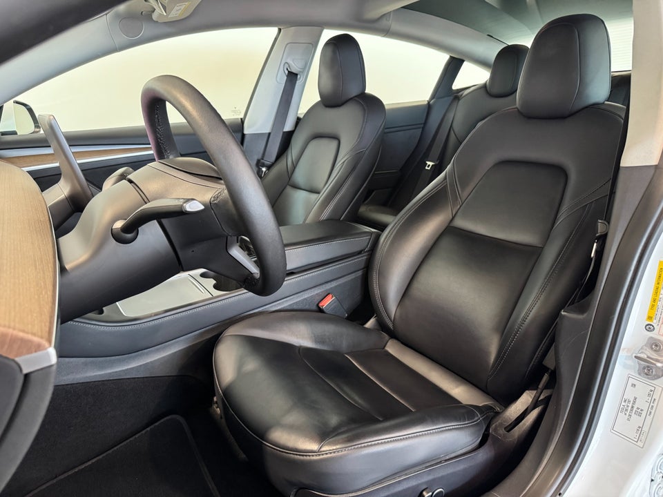 Tesla Model 3 Long Range AWD 4d