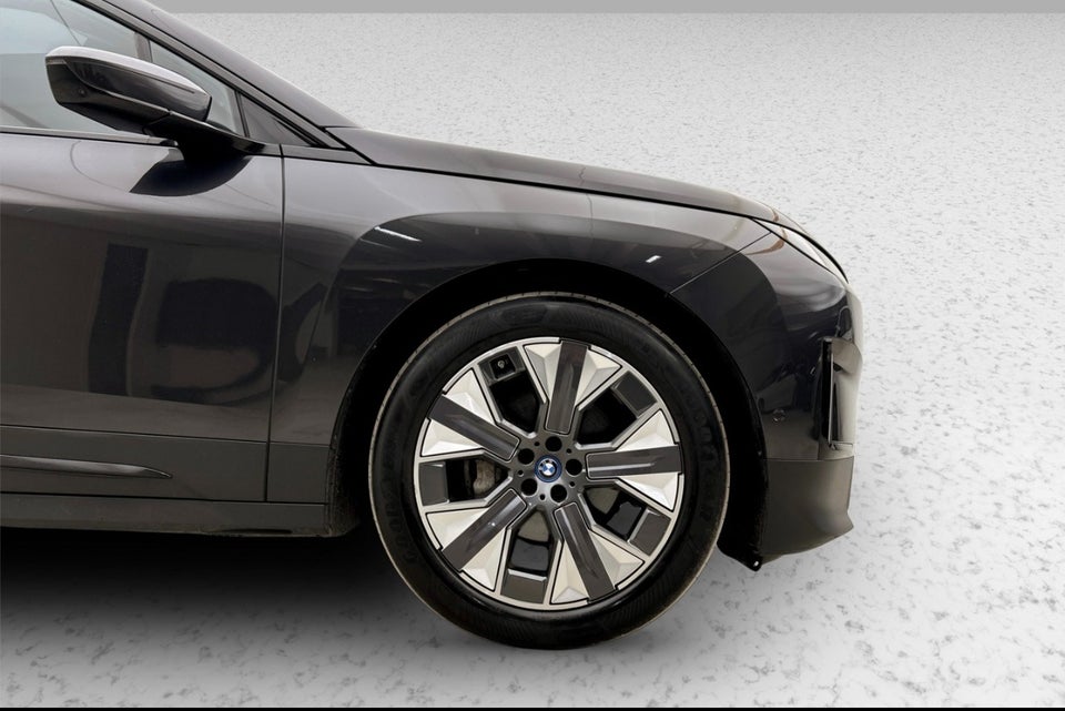 BMW iX xDrive40 5d