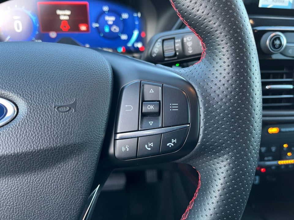 Ford Kuga 2,5 PHEV ST-Line X CVT 5d