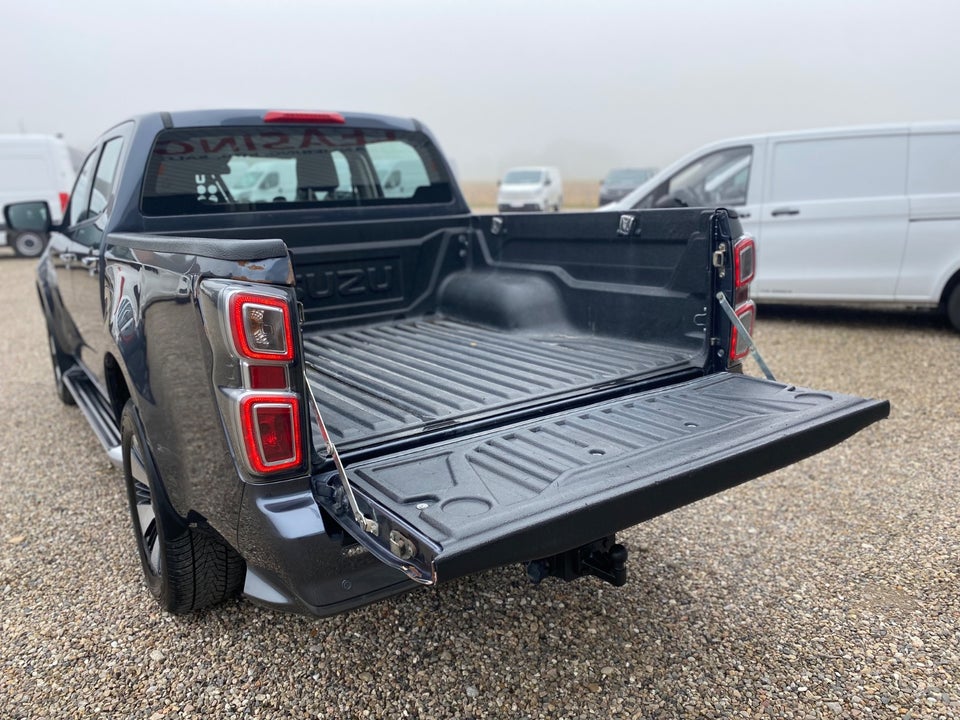 Isuzu D-Max 1,9 TD 163 Crew Cab Premium 4d