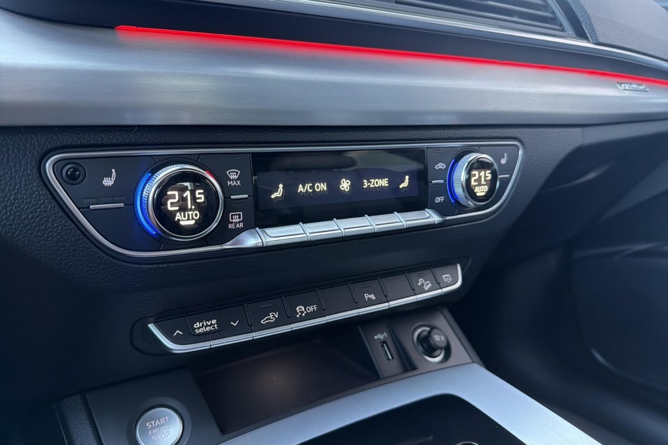Audi Q5 50 TFSi e S-line quattro S-tr. 5d