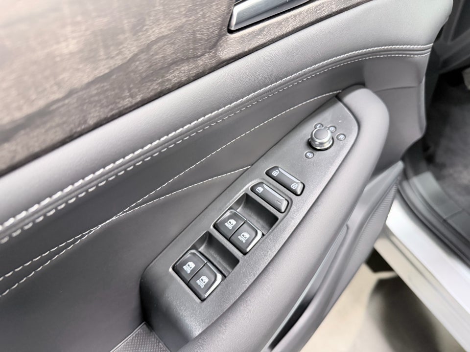 Navor E5 1,5 PHEV Rock 5d