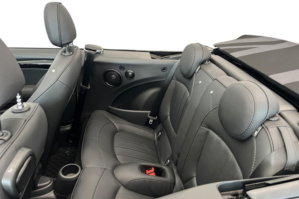 MINI Cooper SE Cabriolet 2d