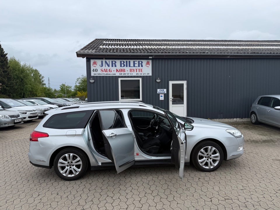 Citroën C5 2,0 HDi 140 Comfort Tourer 5d