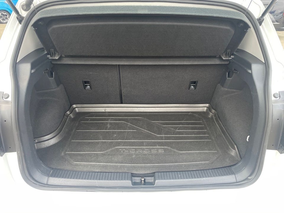 VW T-Cross 1,0 TSi 110 Life Team DSG 5d