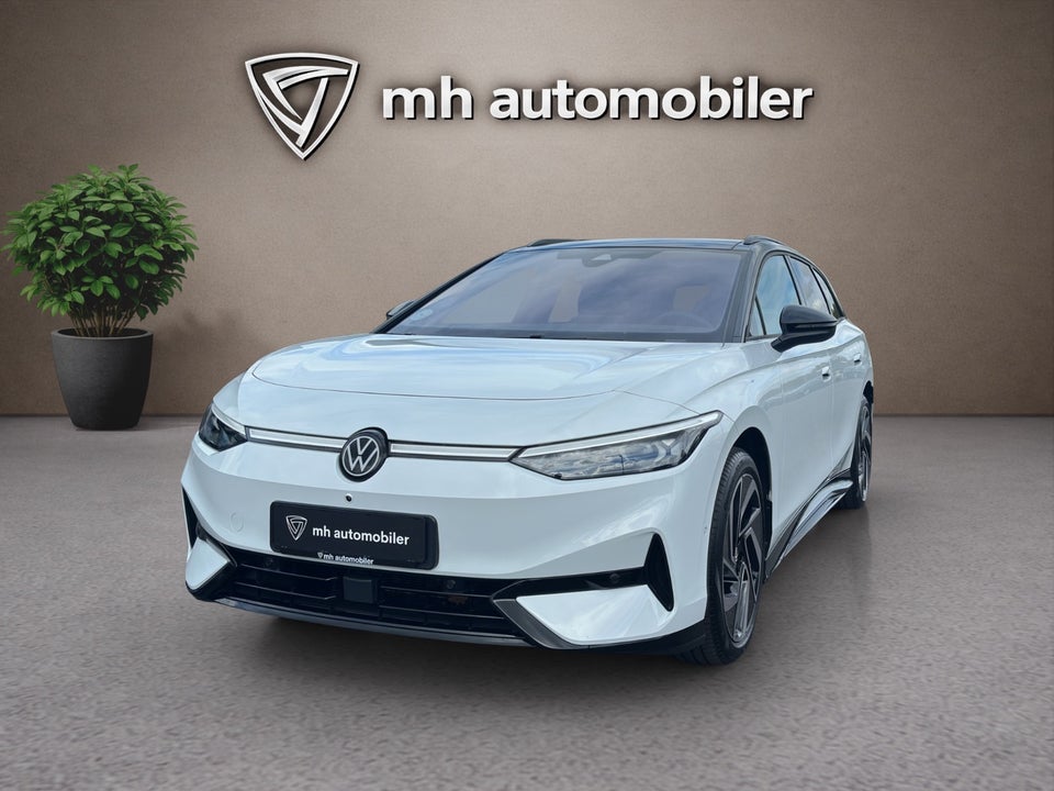 VW ID.7 77 Black Style Tourer 5d