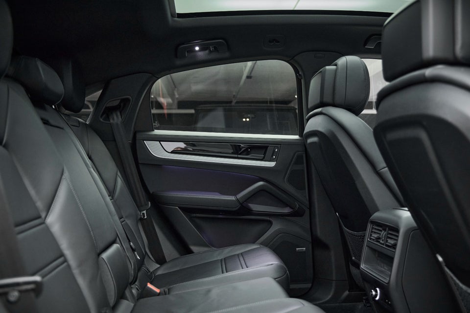 Porsche Cayenne 3,0 E-Hybrid Coupé Tiptr. 5d