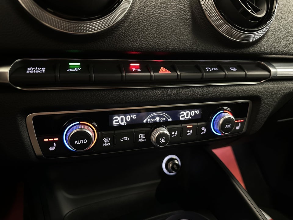 Audi A3 1,4 e-tron S-line Sportback S-tr. 5d